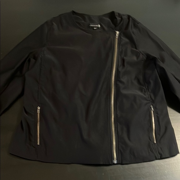 Ryan Wythe Black Women's Jacket with Zipper Detail - Picture 1 of 4